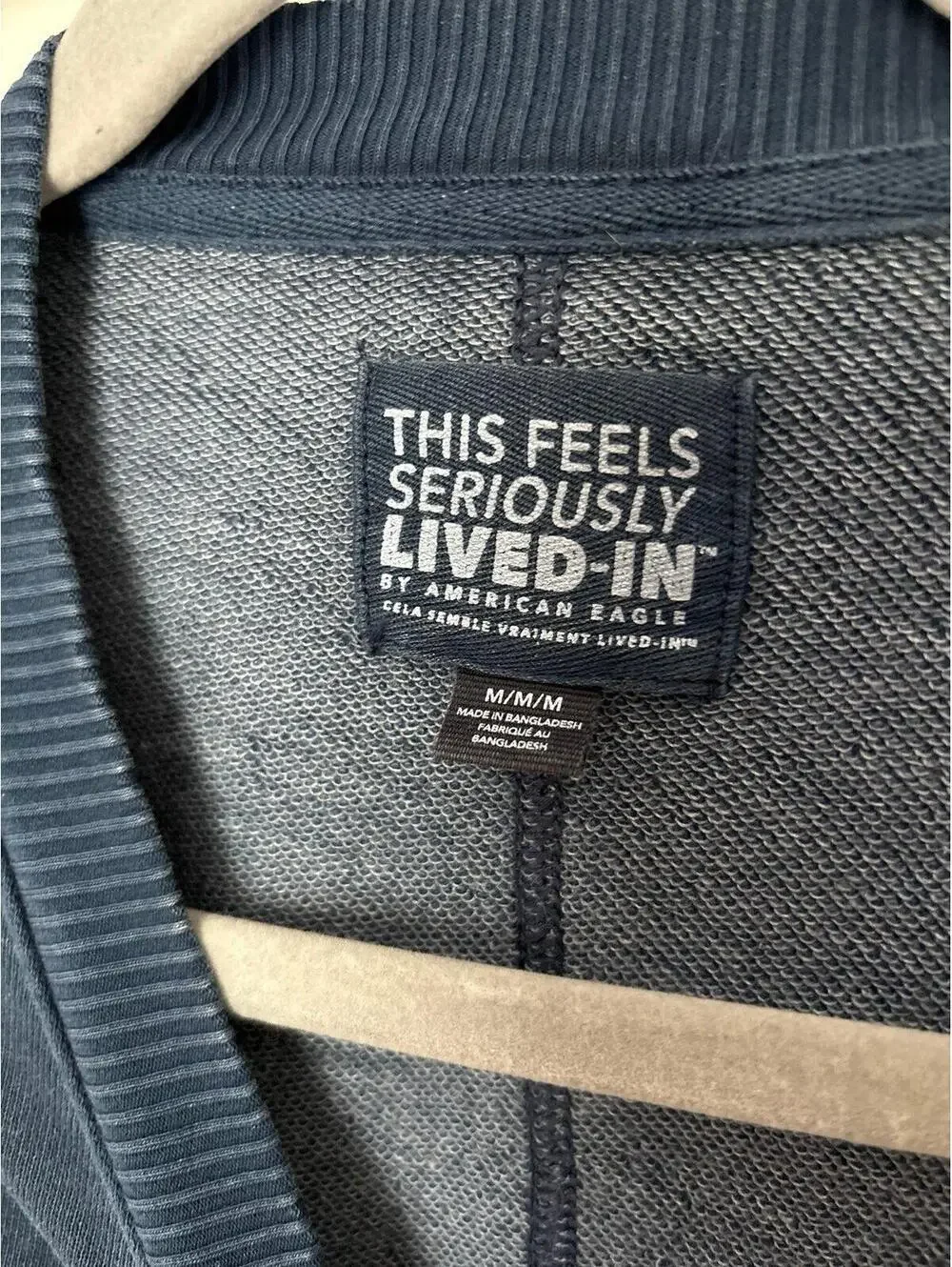 AE Big Hug Crew Neck Sweatshirt size Md Indigo